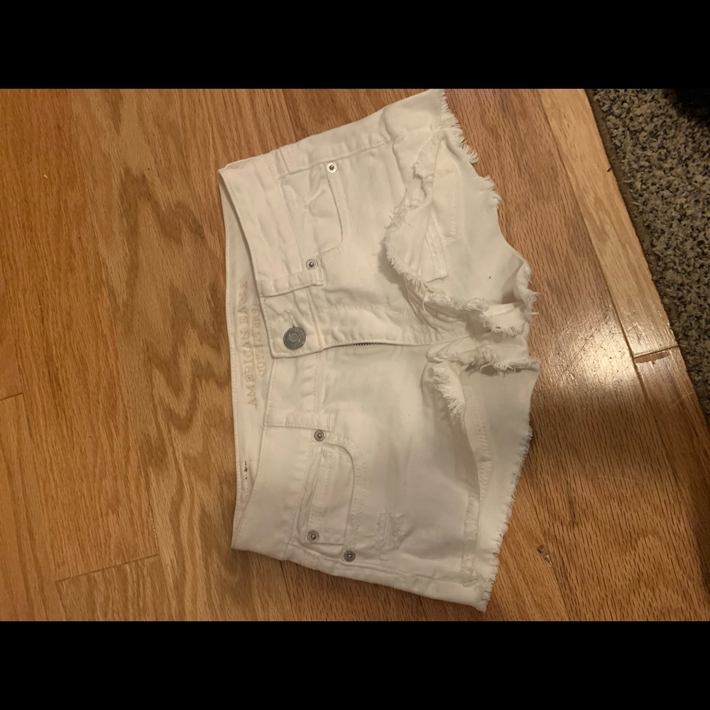 White American eagle shorts